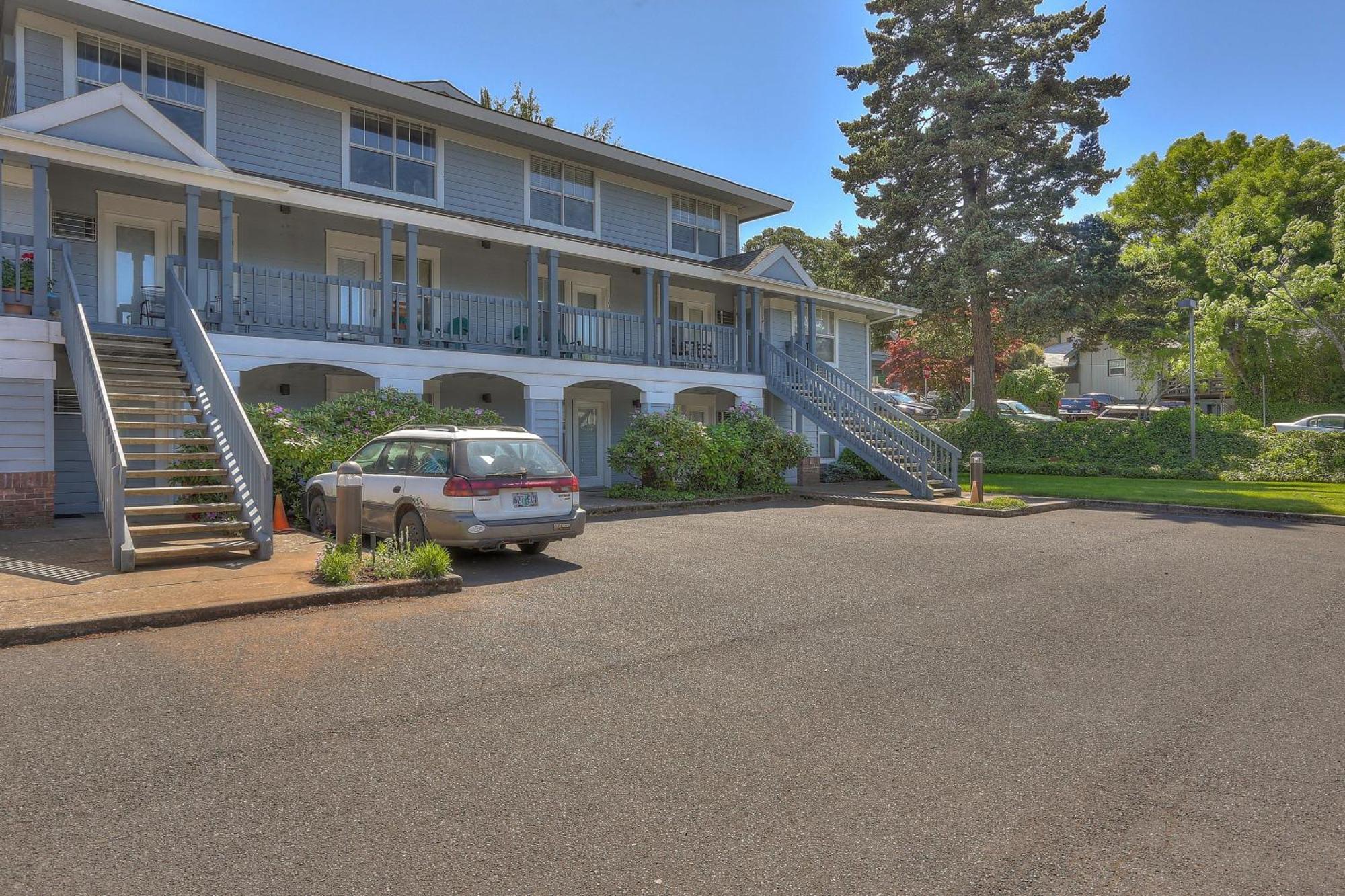13 Lodge Hood River Exterior photo
