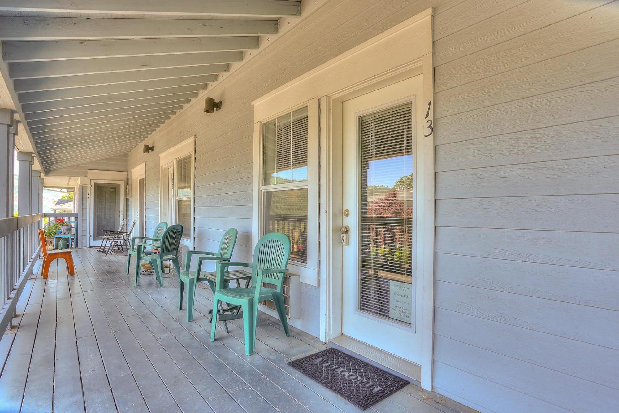 13 Lodge Hood River Exterior photo